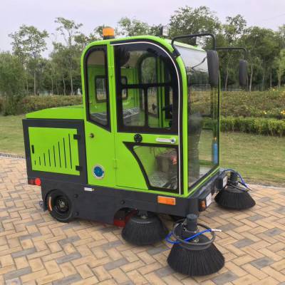 環衛電動掃地車多少錢一臺？電動掃路車哪家好？